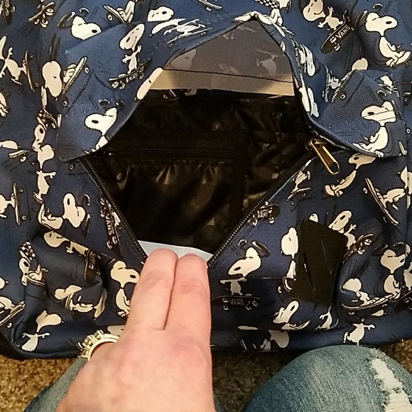 ⬇NWT, Peanuts for Vans Snoopy Backpack - Picture 3 of 7